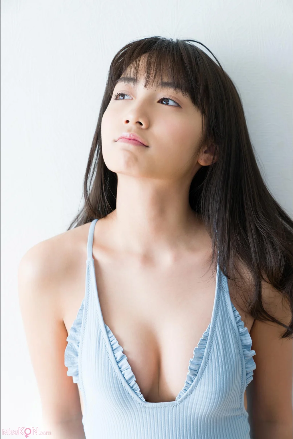 [JP] Hikari Kuroki (黒木ひかり): 神的美少女 スピサン グラビアフォトブック (42 photos) – Page 3