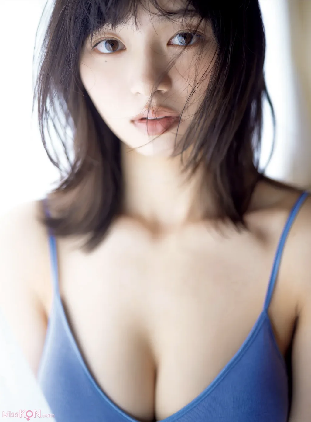 [JP] Hina Makino (蒔埜ひな): FRIDAY GOLD 秘密の夏合宿 + Other cuts (14 photos)