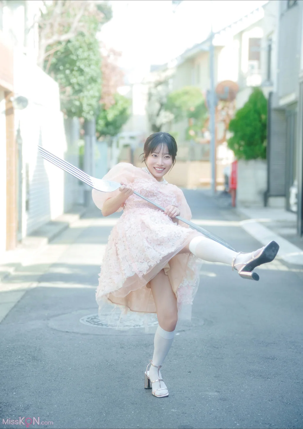 [JP] Miyu Kishi (岸みゆ):「ちっちゃくないもん。」 DOLCEデジタル写真集 (84 photos) – Page 4