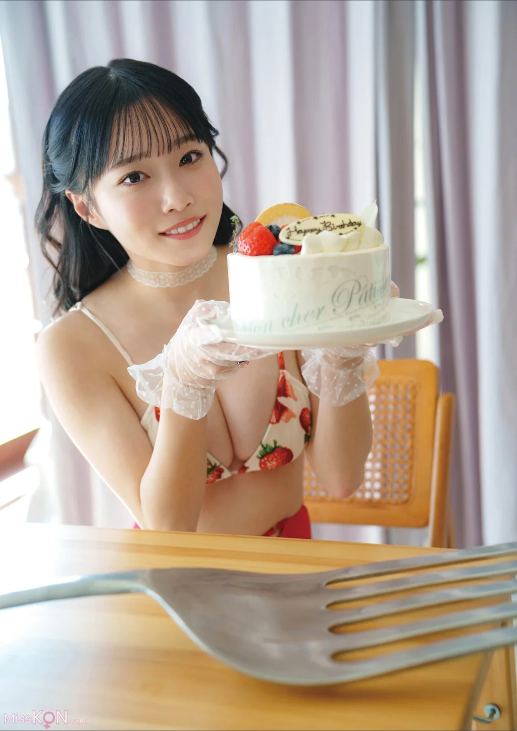[JP] Miyu Kishi (岸みゆ):「ちっちゃくないもん。」 DOLCEデジタル写真集 (84 photos) – Page 4