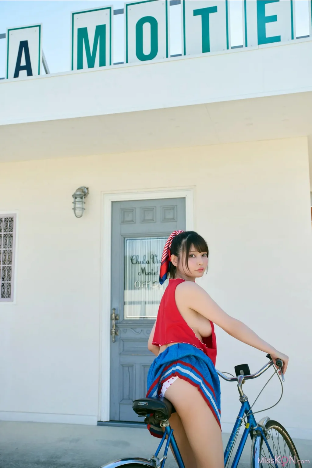 [JP] Nitori Sayaka (似鳥沙也加): FRIDAY GOLD A to Z Vol.21+22 (32 photos) – Page 3