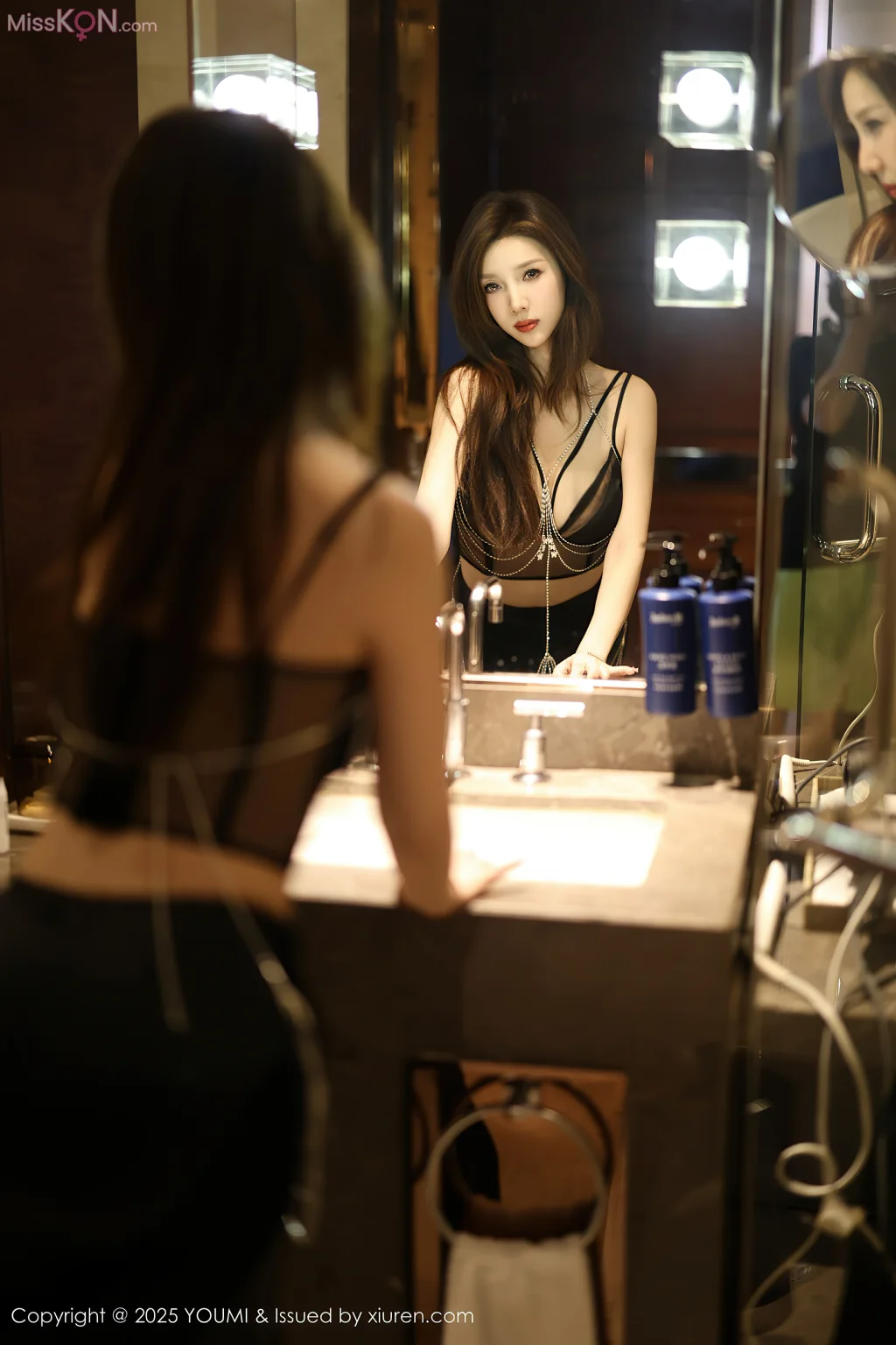 YouMi Vol.1156: 桃桃·夭夭twins (71 photos)