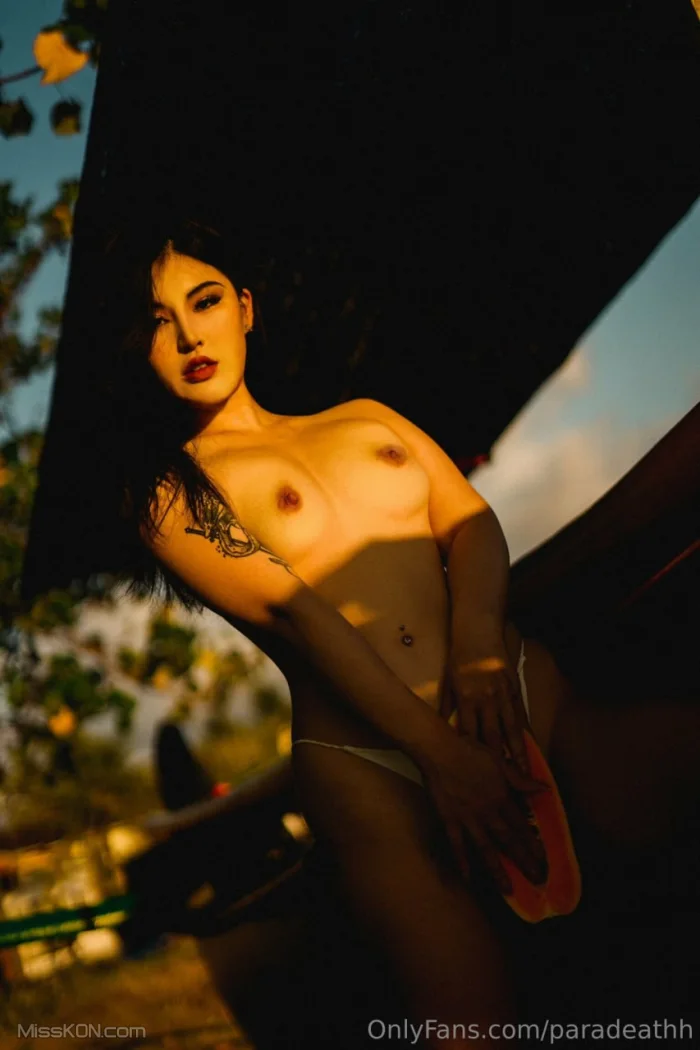 paradeathh: OnlyFans女博主 Misty私拍合集 (63 photos + 20 videos)