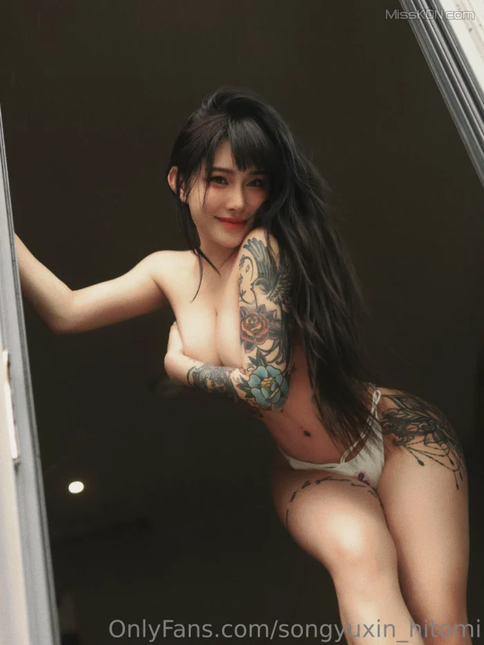 宋昱欣Hitomi: OF私拍 童颜巨臀网红脸A4腰 (318 photos + 14 videos) – Page 3