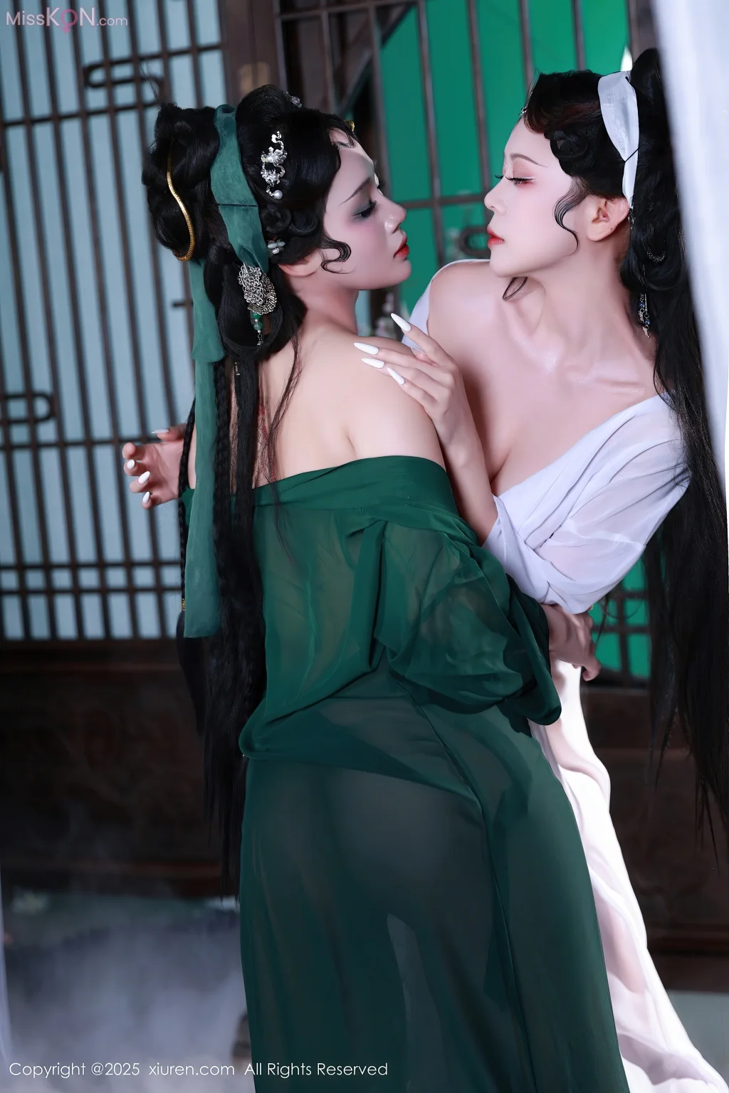 XIUREN No.10561 – 10575 (1161 photos)