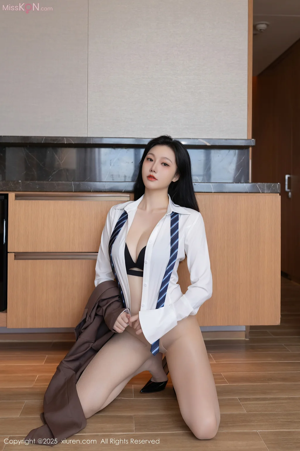 XIUREN No.10561 – 10575 (1161 photos) – Page 11