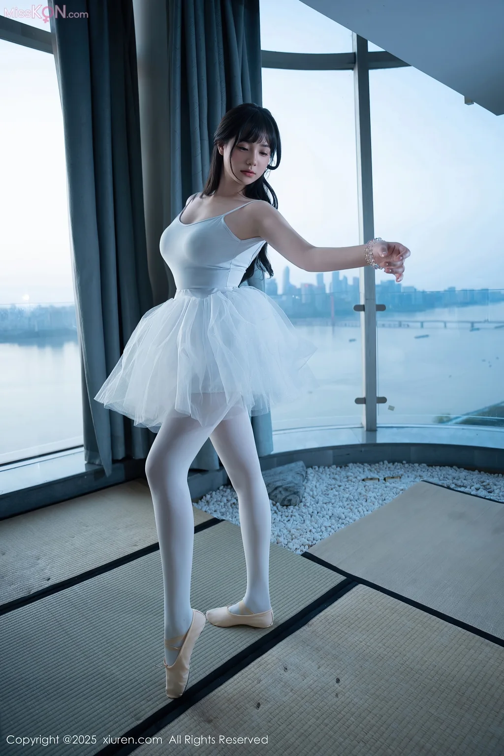 XIUREN No.10561 – 10575 (1161 photos) – Page 15