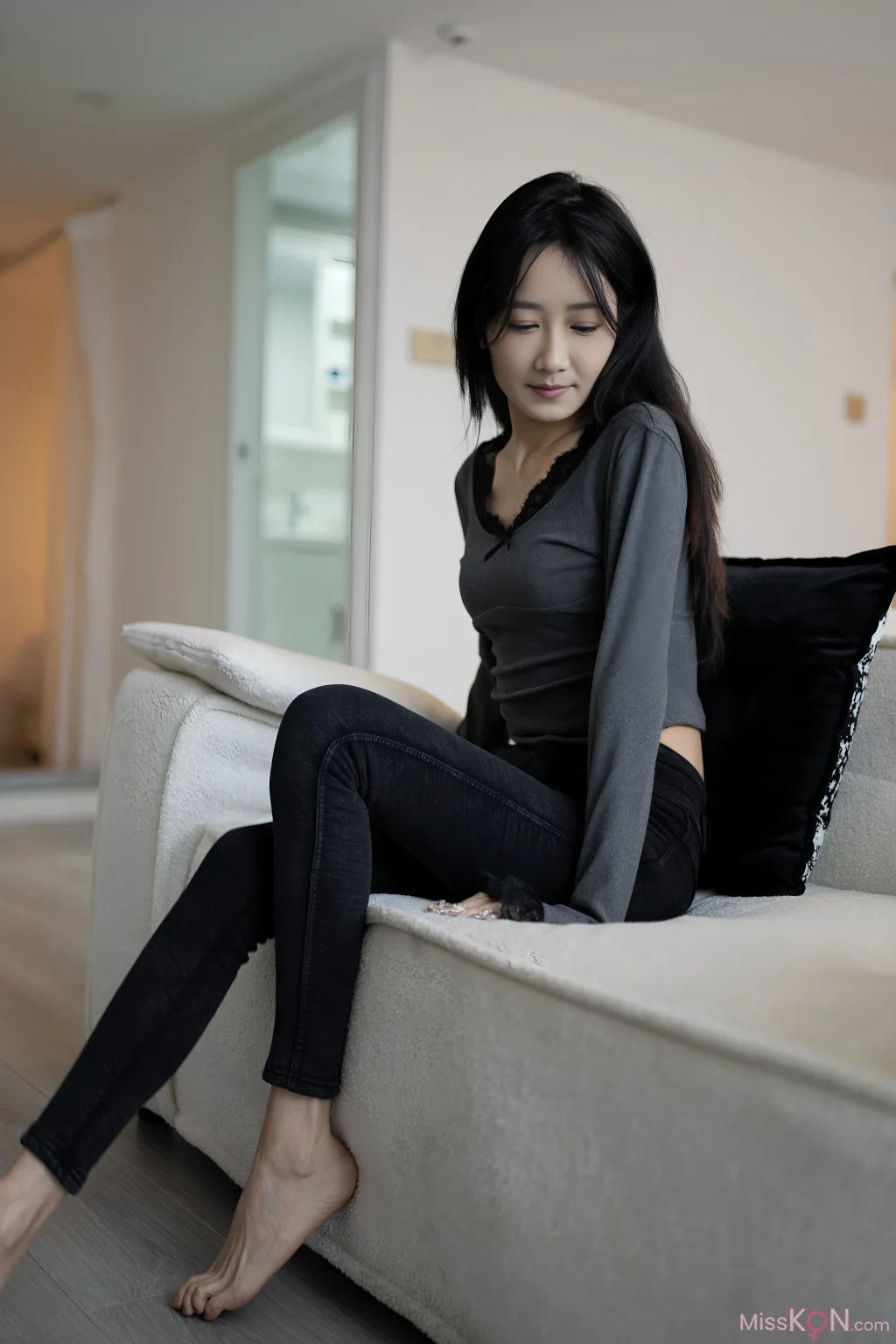 [Private Photoshoot] 冬兒: 東航空姐 大尺度 私拍 視圖 (284 photos + 2 videos)