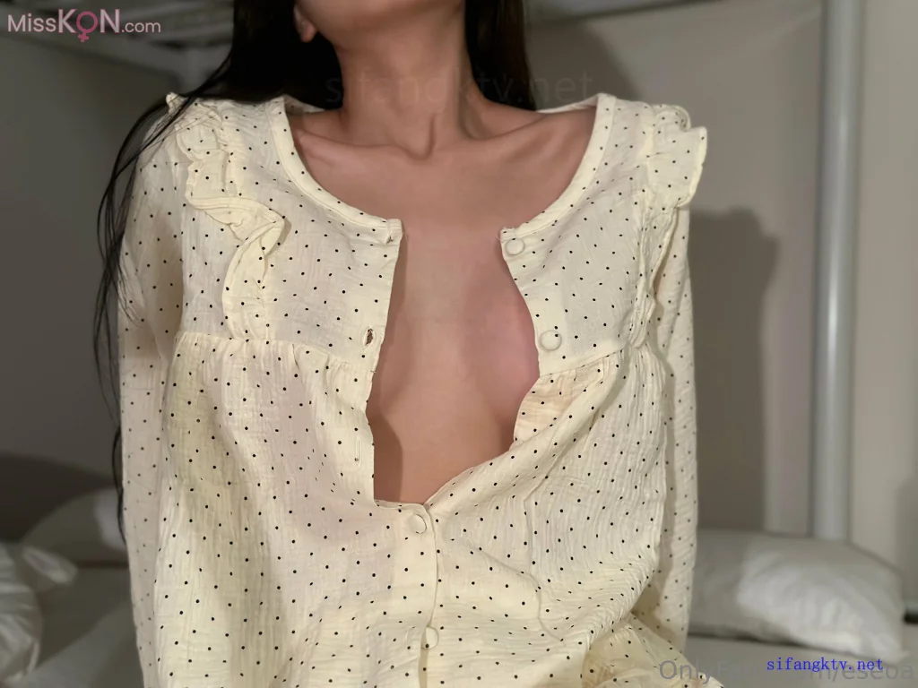 徐雅eseoa: OnlyFans订阅私拍福利 激凸闪现 画面诱惑力十足 (104 photos + 15 videos)
