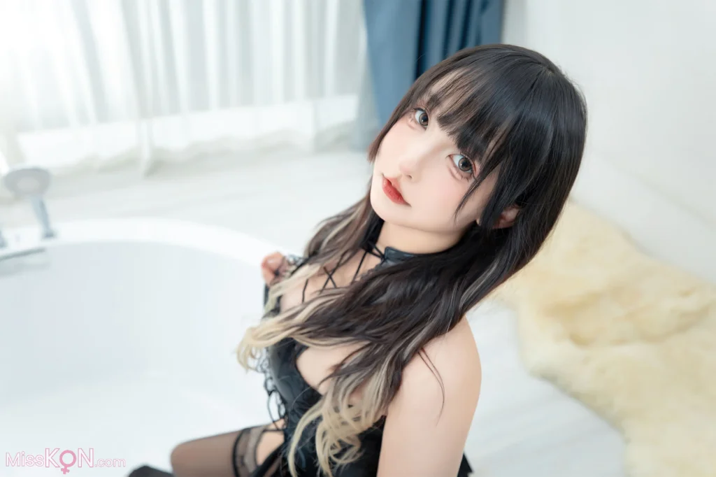 Coser@神楽坂真冬: 绝命吊带 (75 photos + 2 videos)