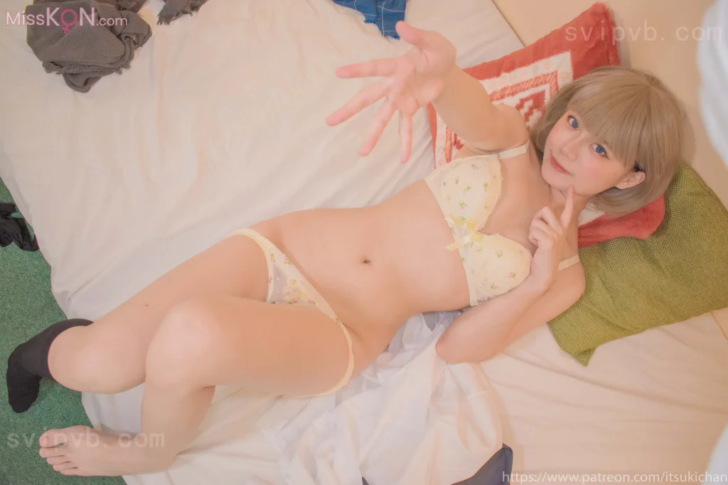 itsukichan (斋斋): 极品反差嫩妹 大尺度私拍 (478 photos + 1 video)