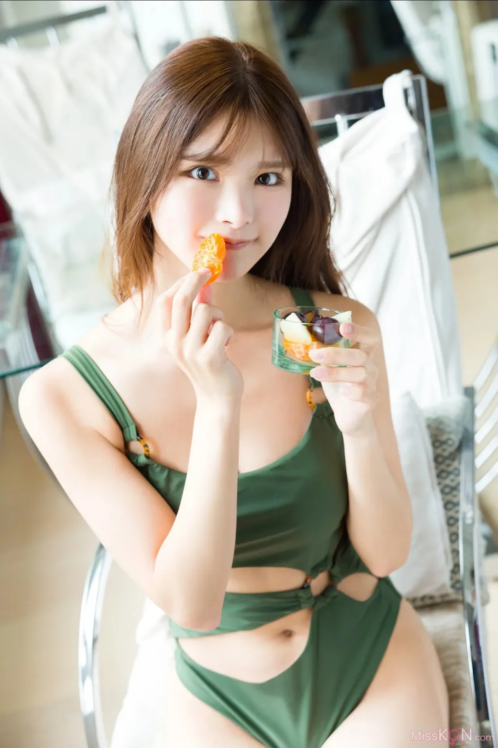 [JP] Kaede Kimura (木村楓): FRIDAYデジタル写真集 恋するえくぼ (57 photos) – Page 2