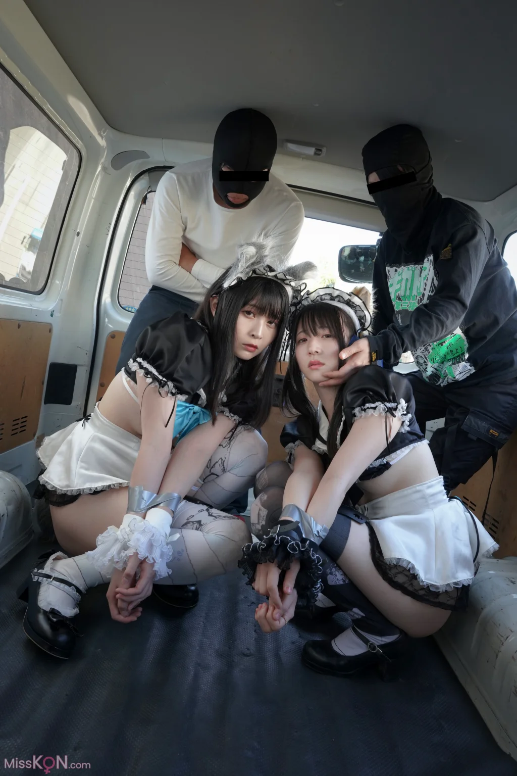 [JP] Sui Utatane (うたたね翠) & Shione Mizuna (水那しおね): 野生のメイドがあらわれた！ (163 photos) – Page 4