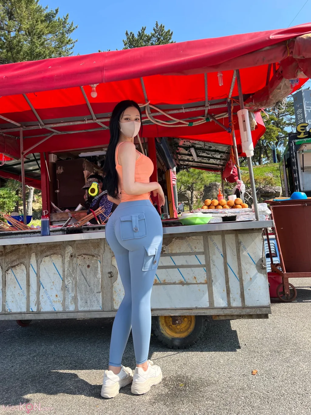 悠悠花: 露脸女神究极泄密 爆炸无敌美巨臀私拍全集 (447 photos + 496 videos)