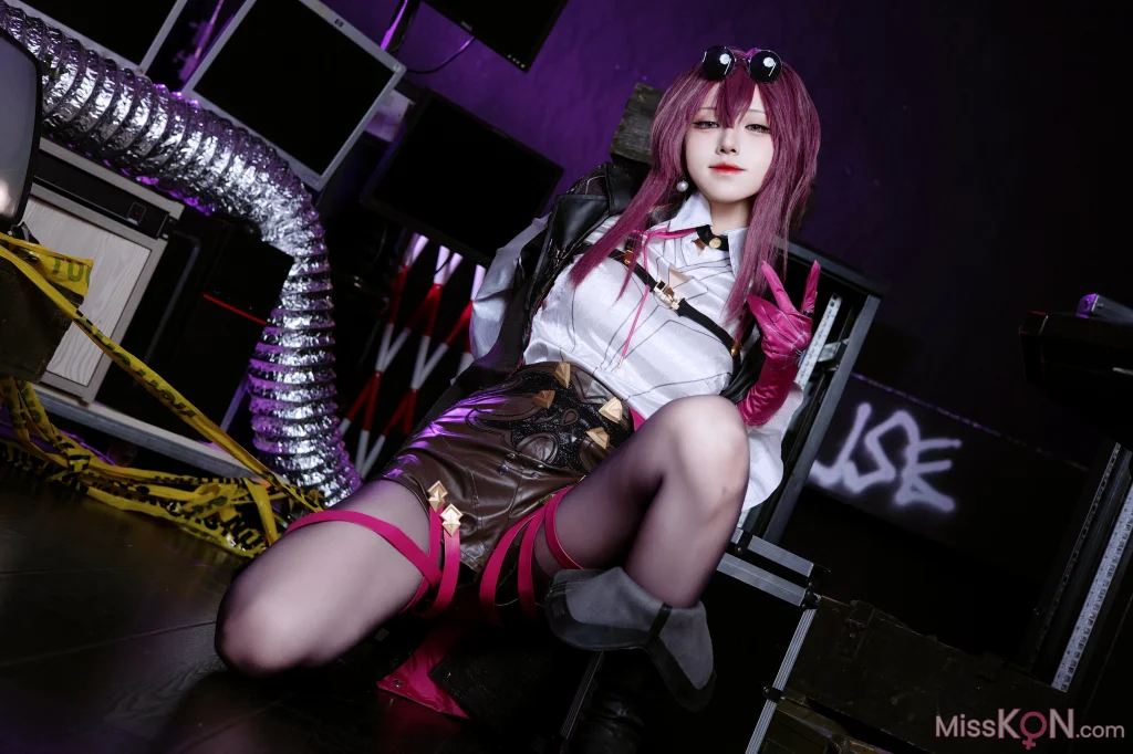 Coser@双木扶苏: 崩坏 星穹铁道 卡芙卡 (30 photos)