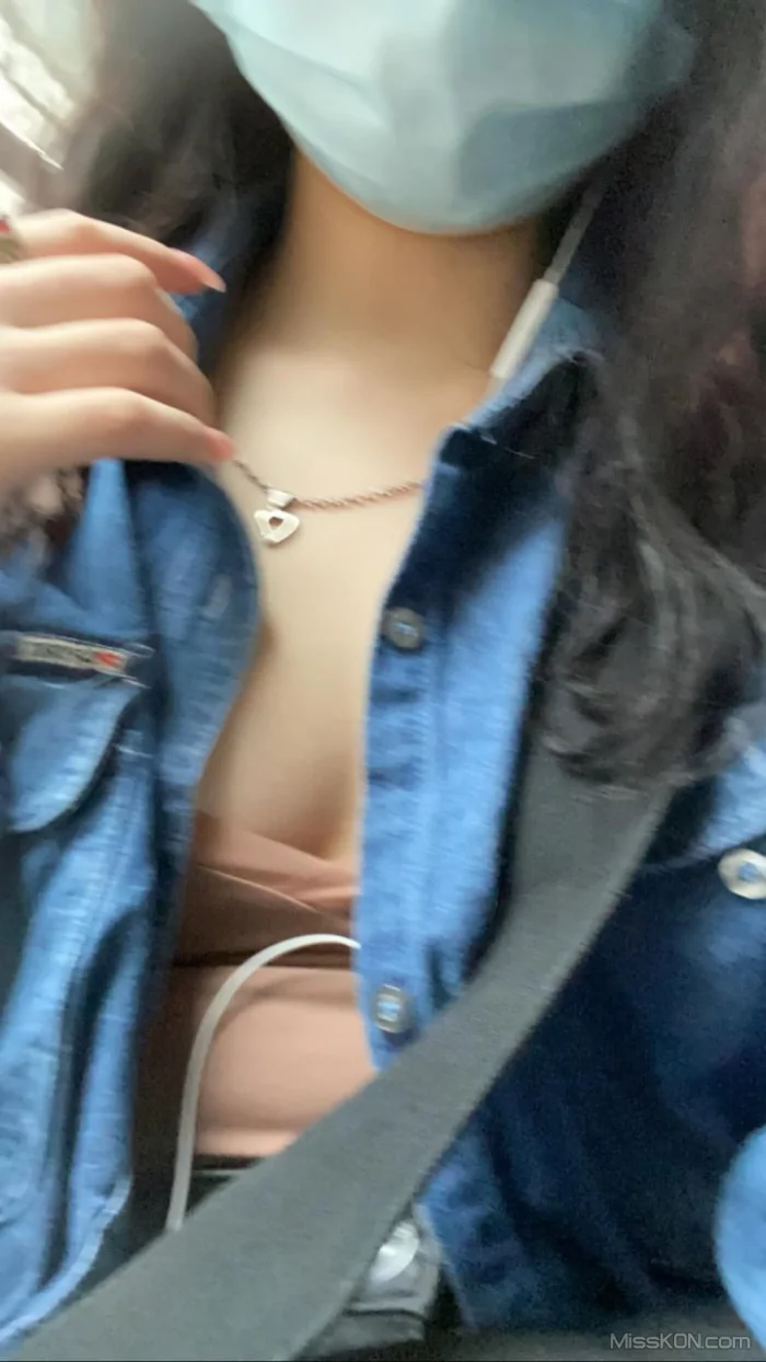陈意涵: 分手后曝光 (43 photos + 20 videos)