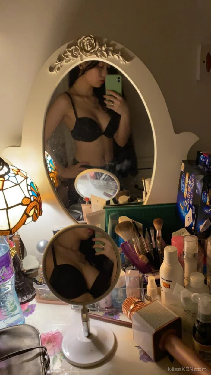 陈意涵: 分手后曝光 (43 photos + 20 videos)