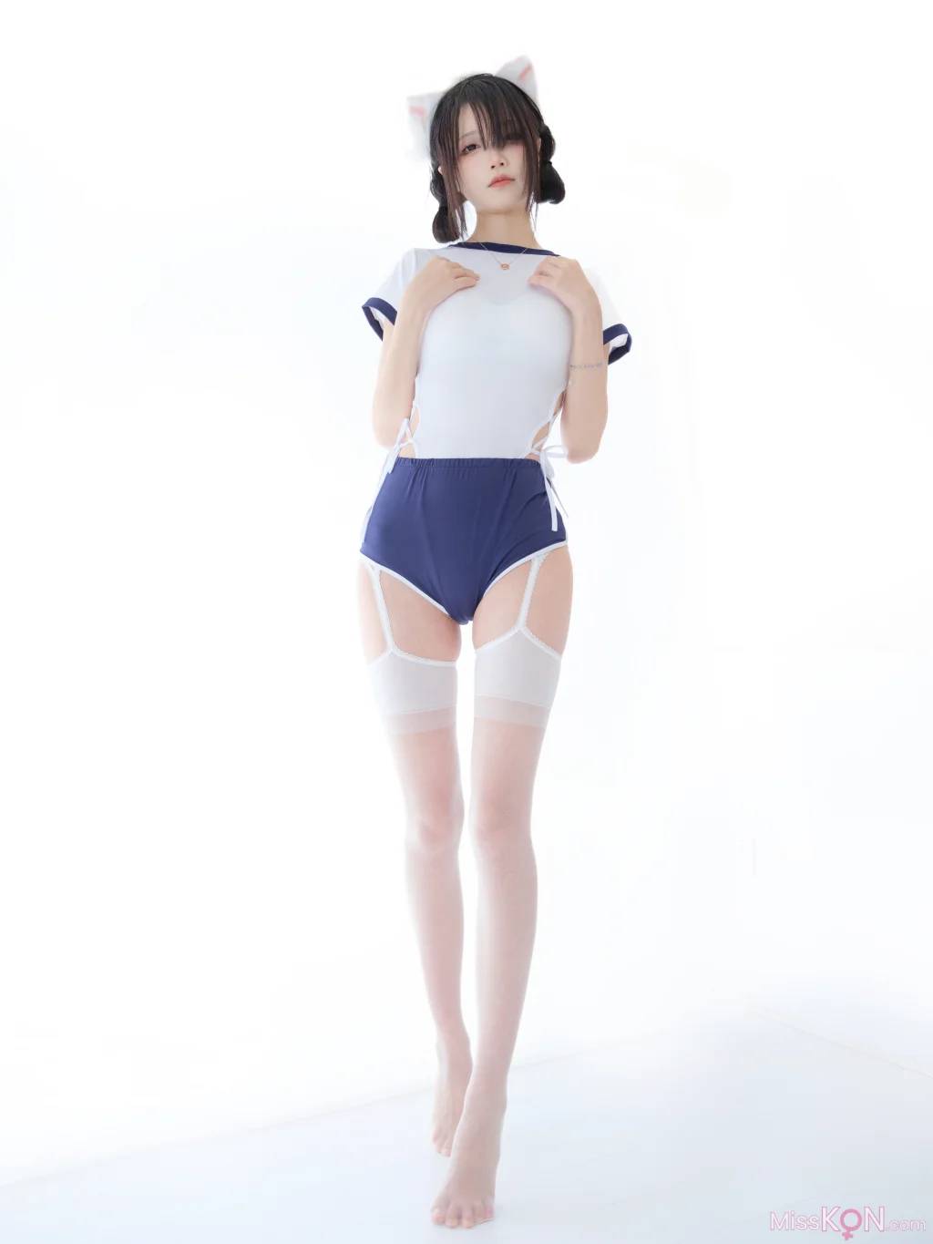 Coser@五更百鬼: 舰长 体操服 猫耳 (25 photos)