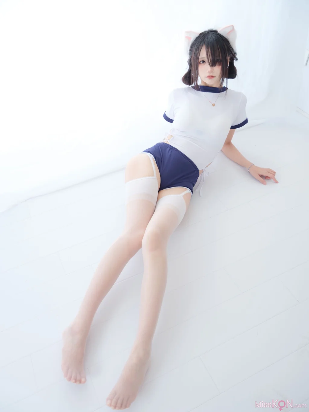 Coser@五更百鬼: 舰长 体操服 猫耳 (25 photos)