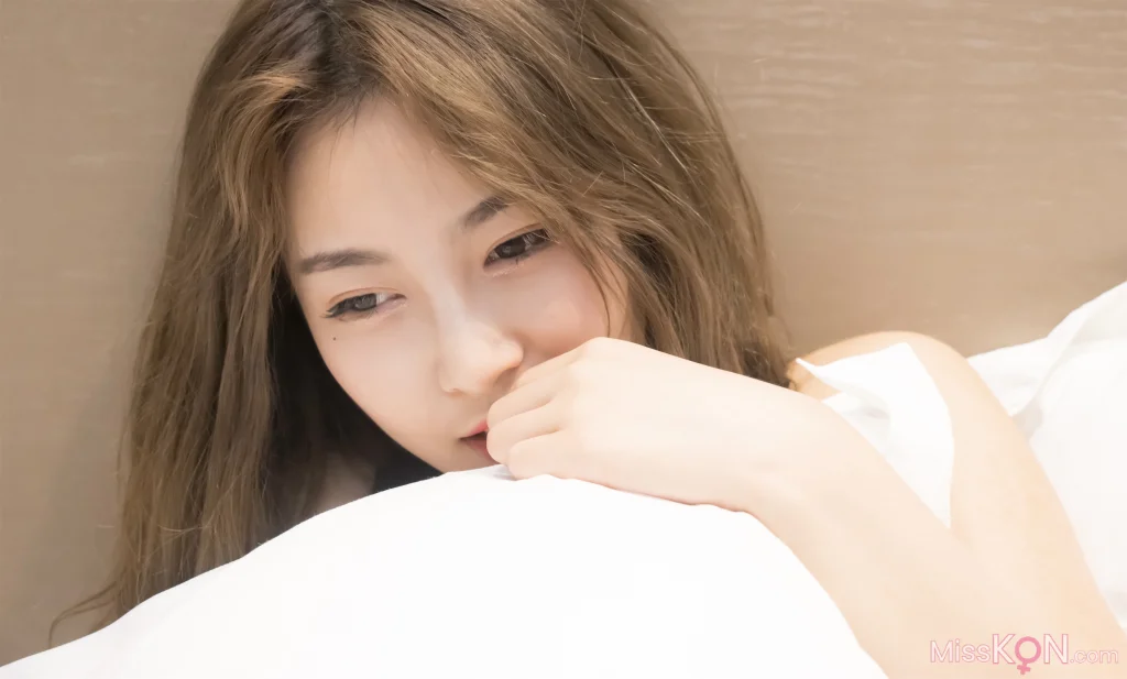 [Private Photoshoot] 杜雨涵: 网红纯依风吟鸟唱杜雨涵尤果网含含全尺度私拍 (198 photos) – Page 5