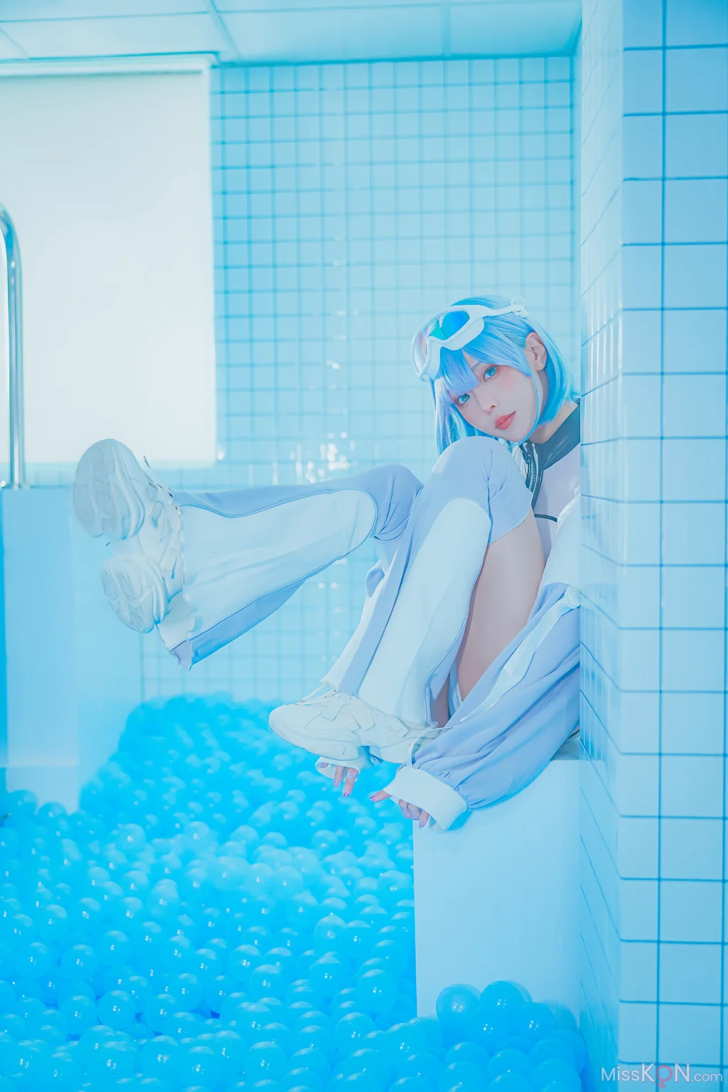 Coser@Ely_eee (ElyEE子): Clear Blue Drift (33 photos + 4 videos)