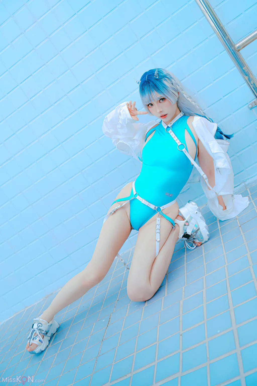 Coser@Ely_eee (ElyEE子): Glassyhorn Devil (34 photos + 3 videos)