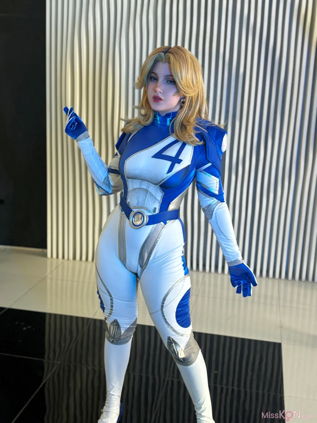 Coser@Ulichan: Sue Storm Latex Bra (61 photos) – Page 3