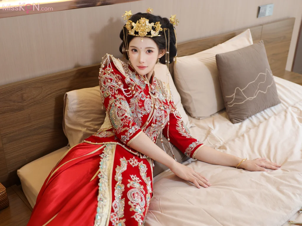 [XR Uncensored] 梨霜儿: R18 秀人网模特 秀禾服 (113 photos)