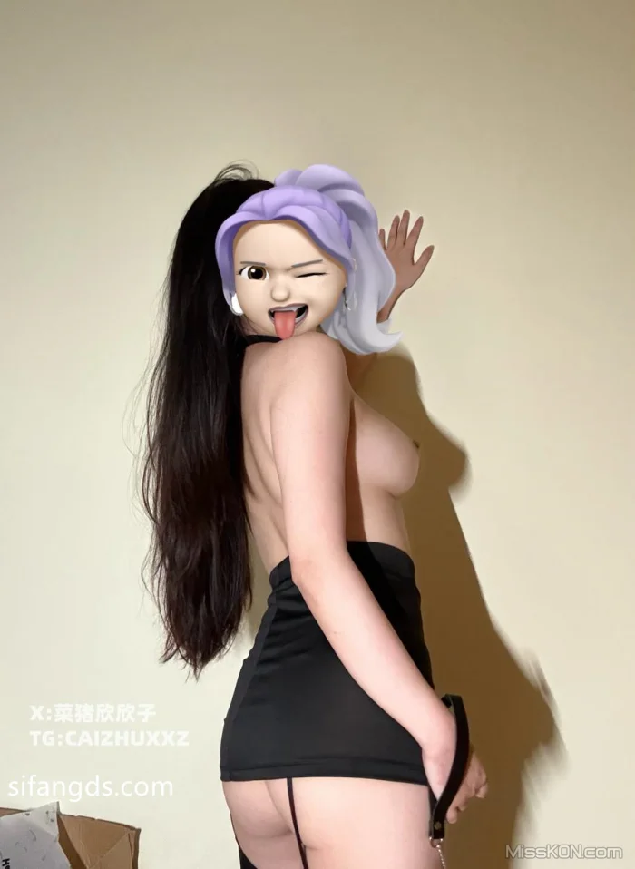 欣欣子: 超极品大奶尤物 露出裸舞福利 (77 photos + 39 videos)