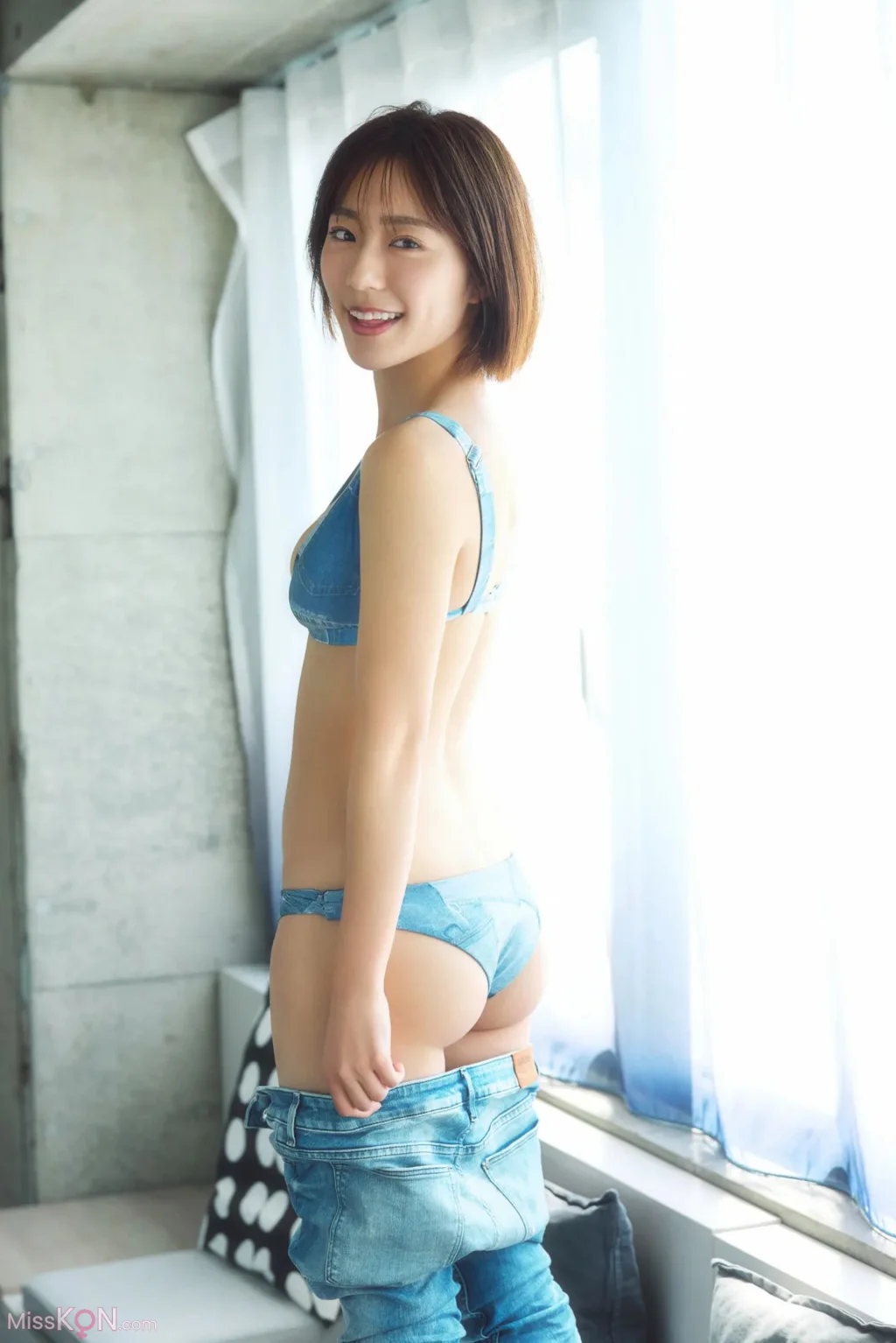 [JP] Miki Ide (井手美希): FRIDAYデジタル写真集 卒業 Vol.1 (59 photos)