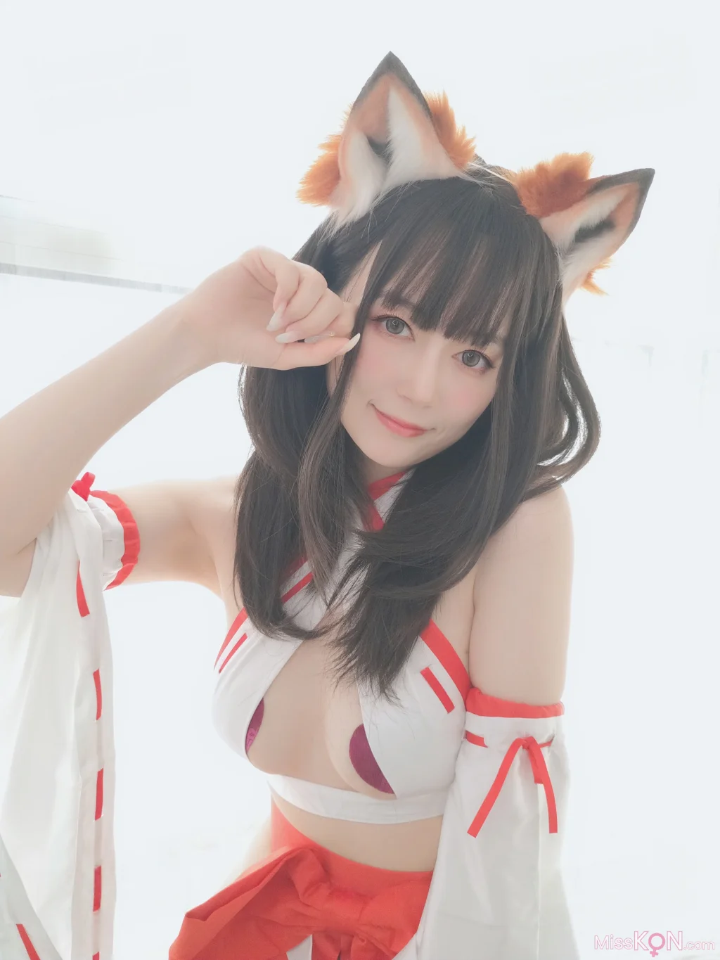 Coser@白银81: 神社小狐狸 (93 photos + 7 videos)