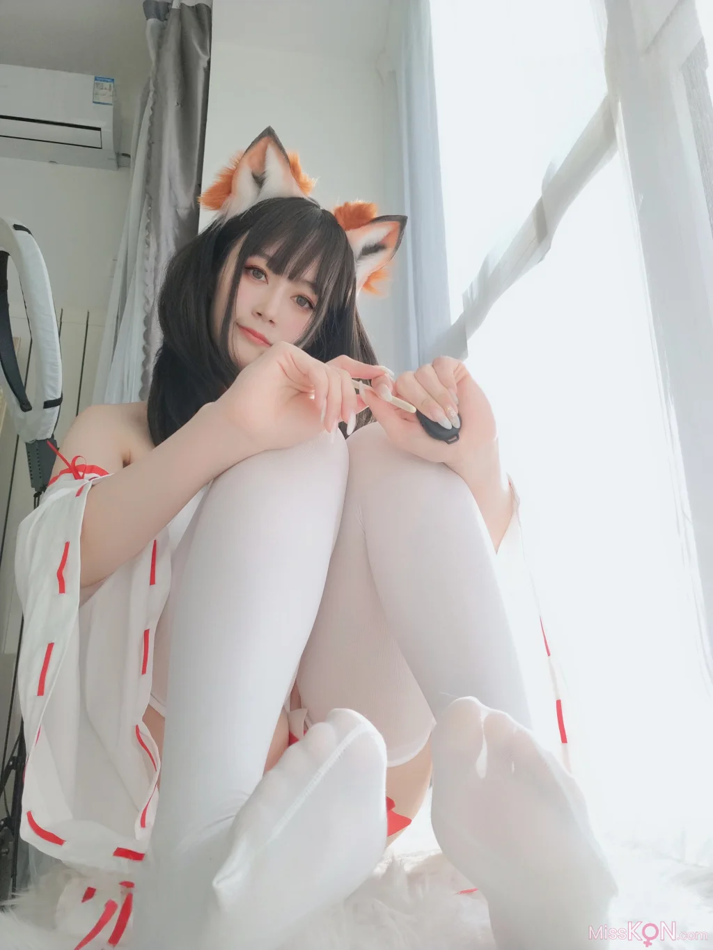 Coser@白银81: 神社小狐狸 (93 photos + 7 videos)
