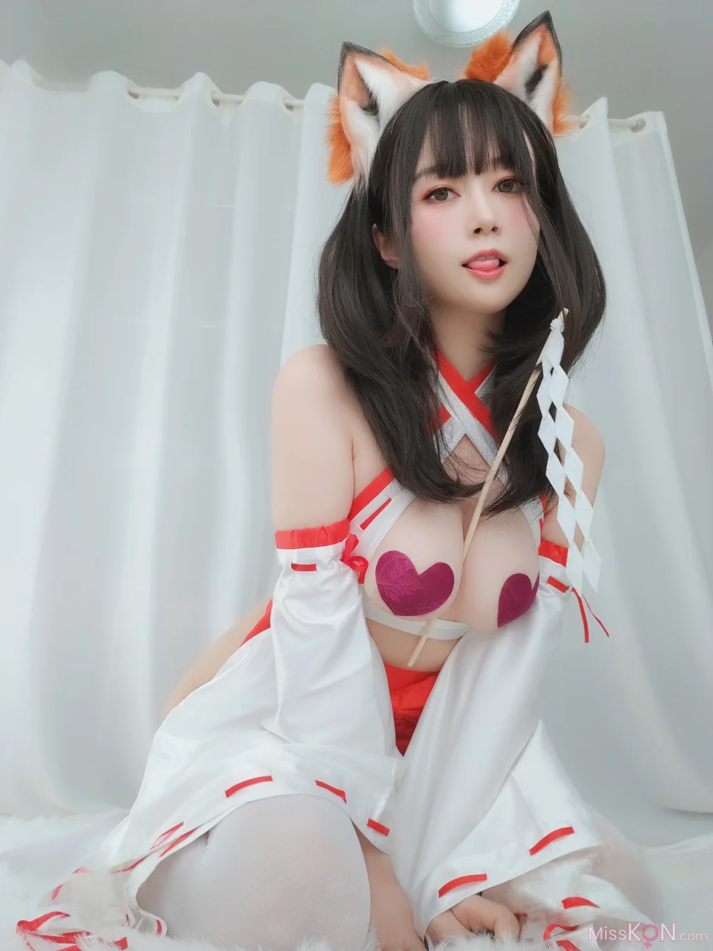 Coser@白银81: 神社小狐狸 (93 photos + 7 videos)