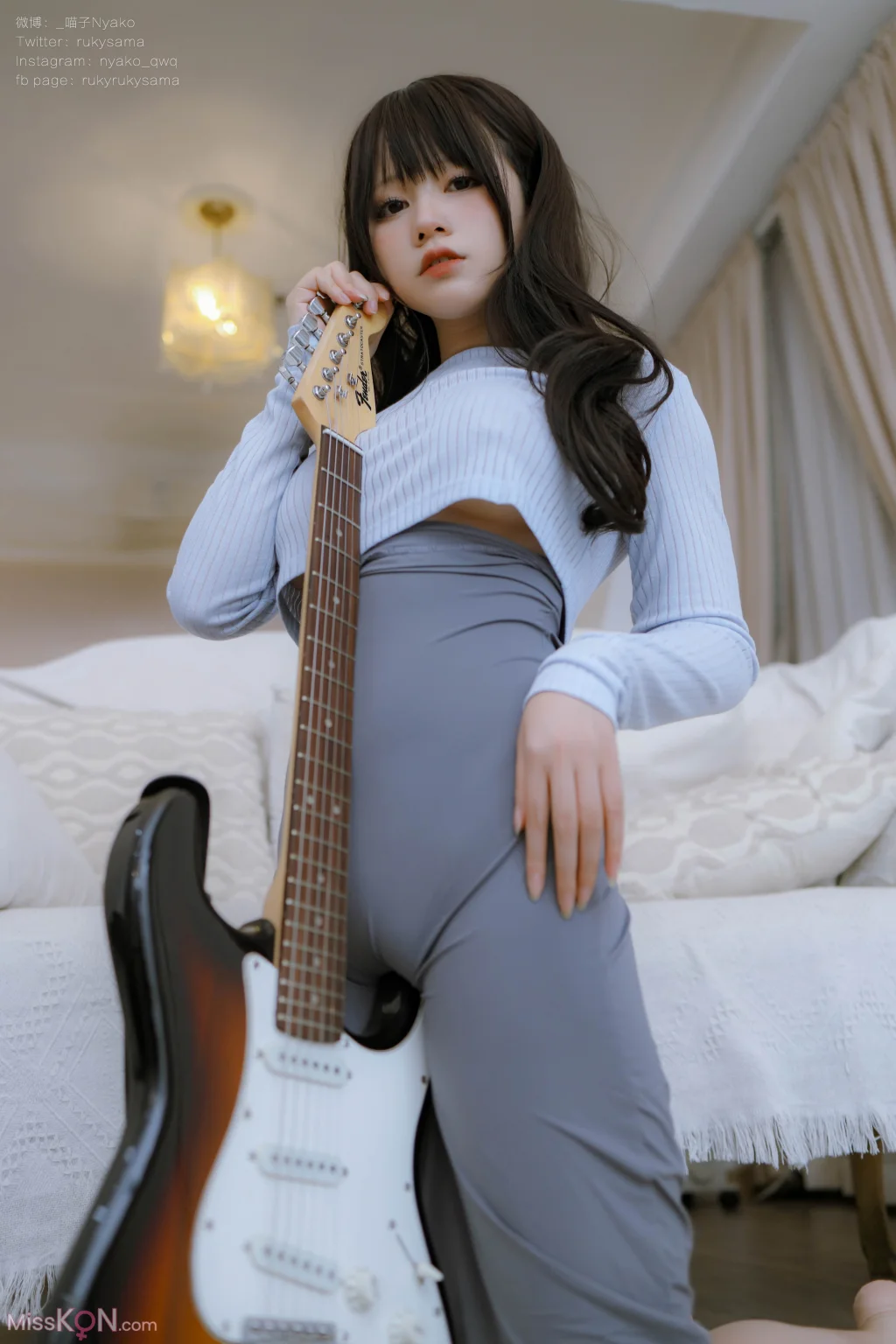 Coser@Nyako喵子: 吉他妹妹连衣裙 (71 photos + 1 video)
