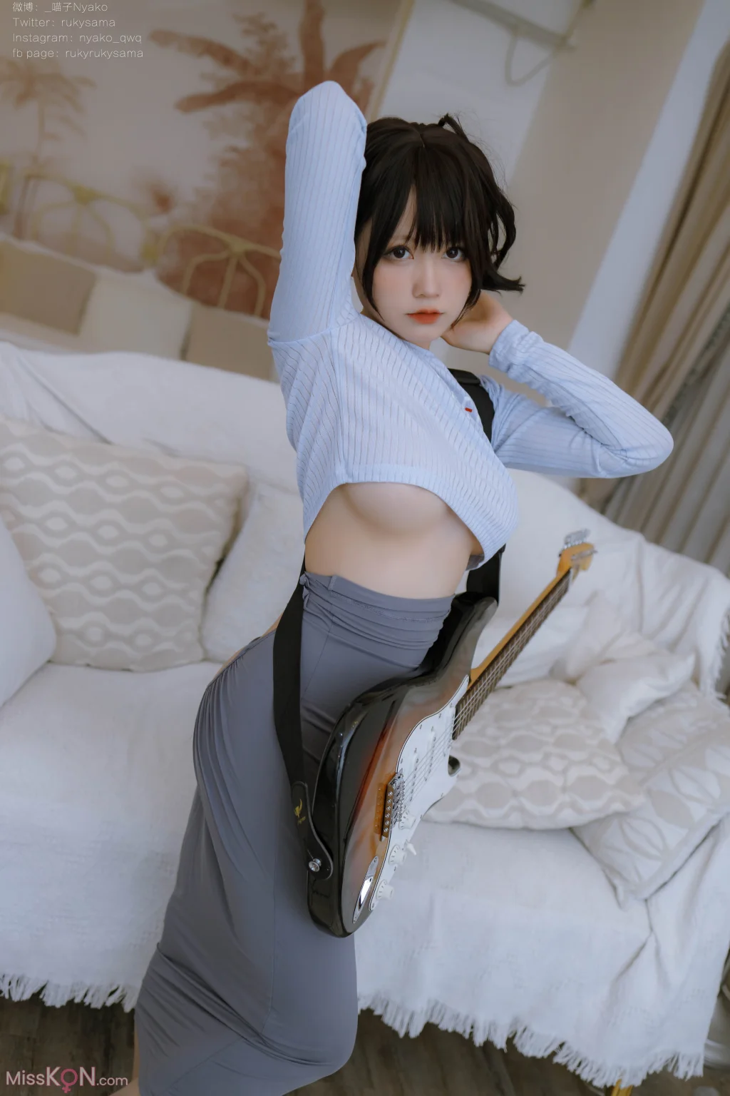 Coser@Nyako喵子: 吉他妹妹连衣裙 (71 photos + 1 video)
