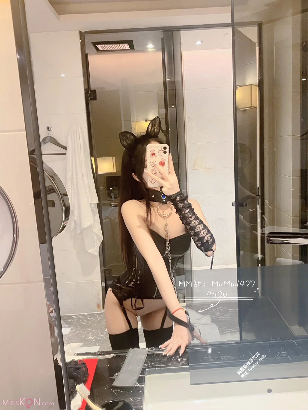 MM甜: 顶级尤物 巨乳白虎一线天萝莉小合集 (307 photos + 73 videos)