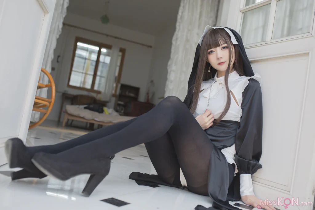 Coser@51酱: 修女 (24 photos) – Page 2