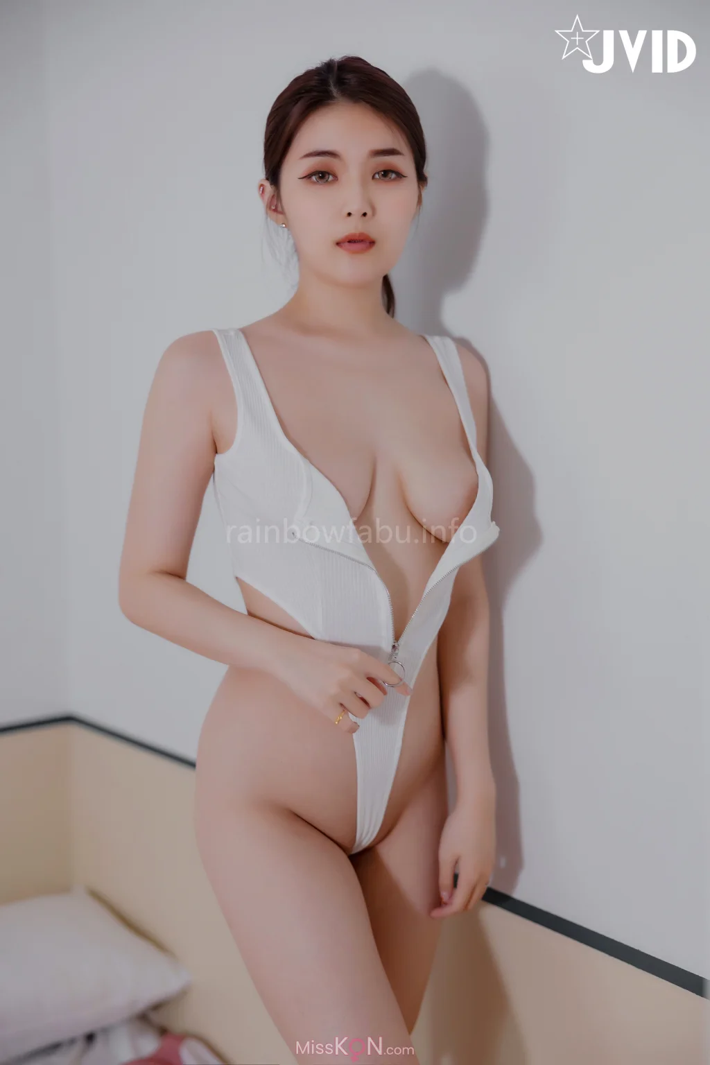 [JVID] 白允兒: 天然爆乳妹 瑜珈老師親密指導 扳開美鮑讓我看清楚 爆乳控 鮑魚控 臀控 (106 photos + 1 video) – Page 5