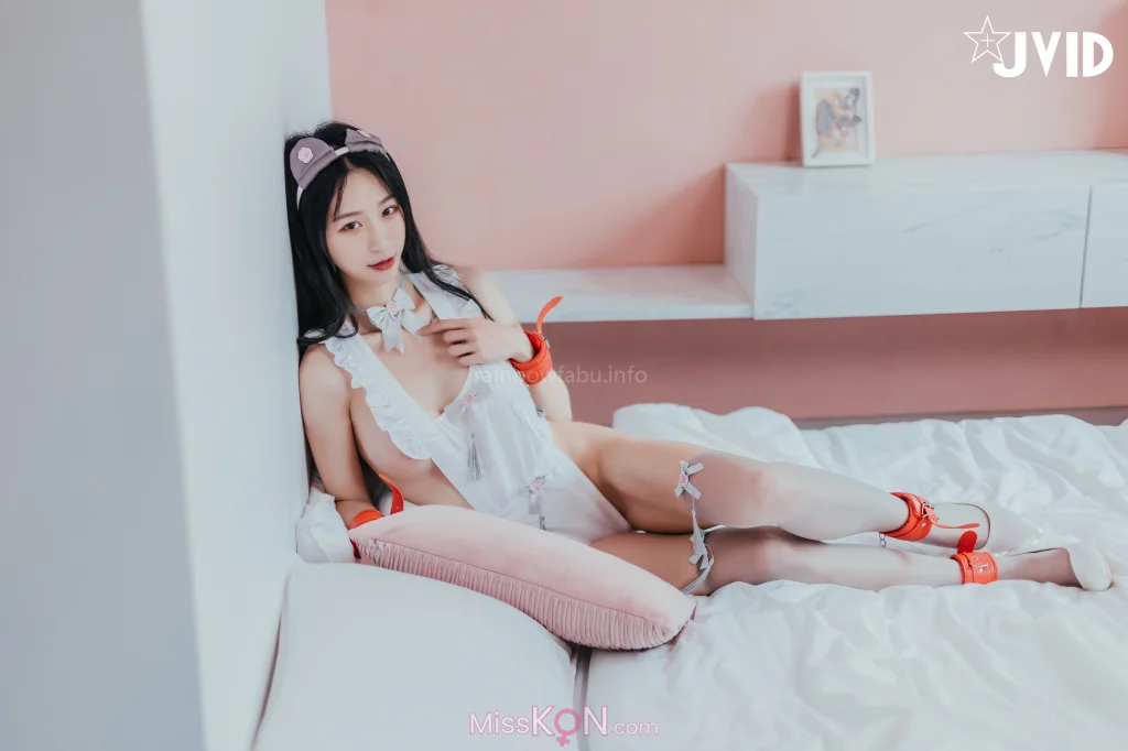 [JVID] Sunny小采緹:『開腿綑綁』過節寂寞難耐自己玩起來的Sunny小僕娘 (156 photos + 1 video) – Page 4