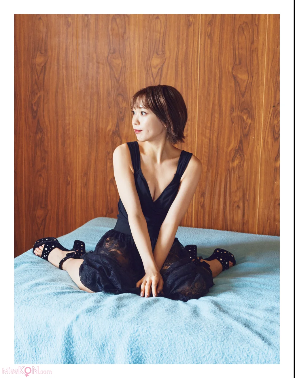 [JP] Shuka Saitō (斉藤朱夏): 2nd写真集 朱夏休み (121 photos)
