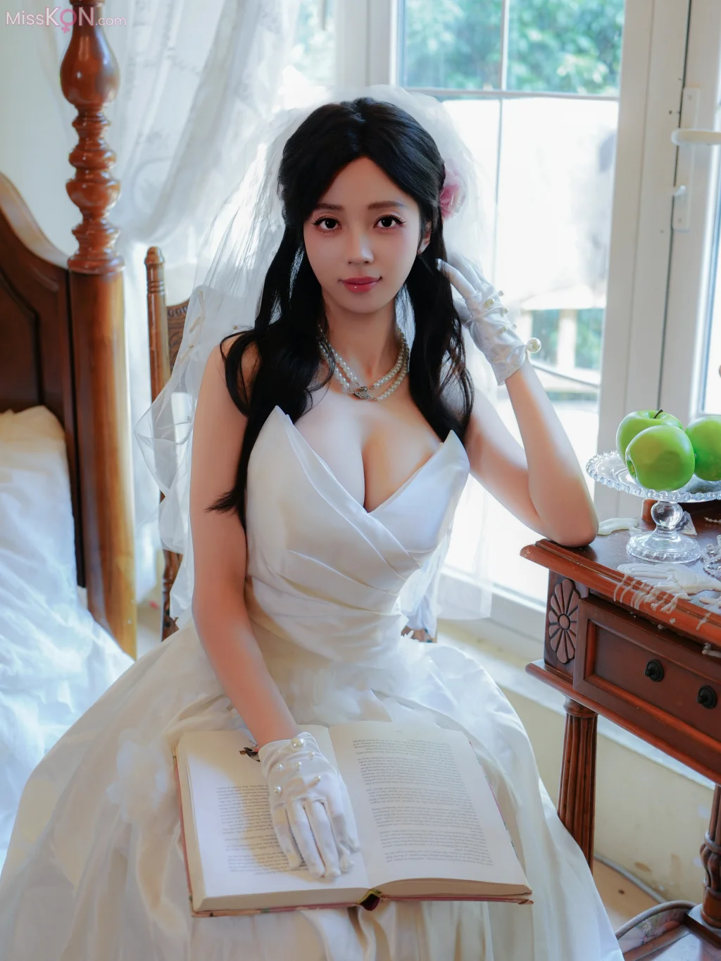[XR Uncensored] 朱朱molly: R18 秀人网模特 新人首秀 洁白婚纱 (82 photos)