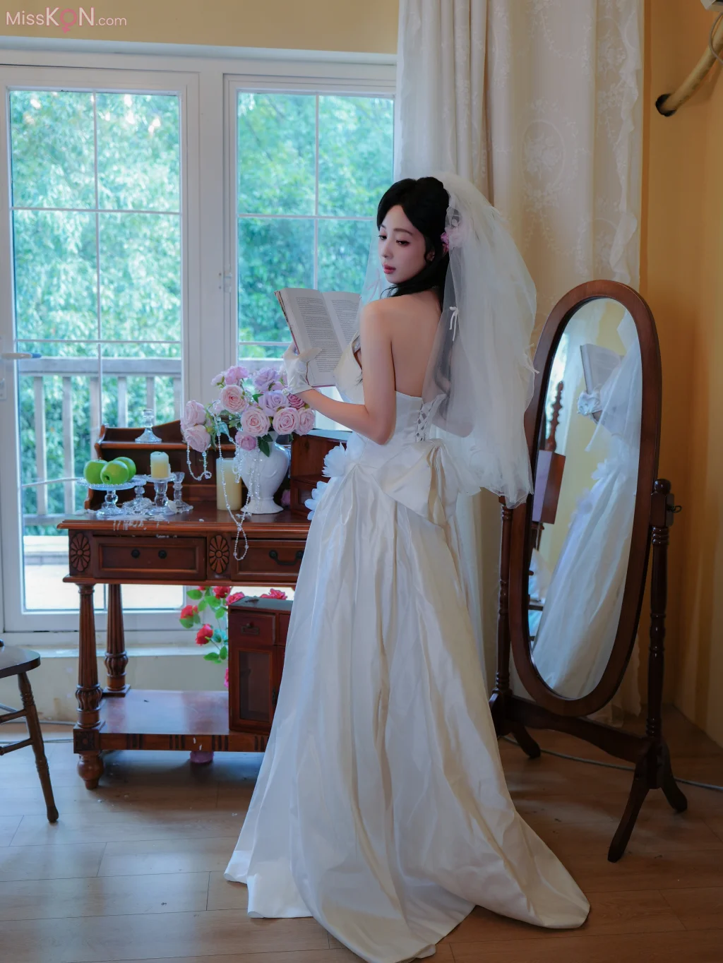 [XR Uncensored] 朱朱molly: R18 秀人网模特 新人首秀 洁白婚纱 (82 photos) – Page 4