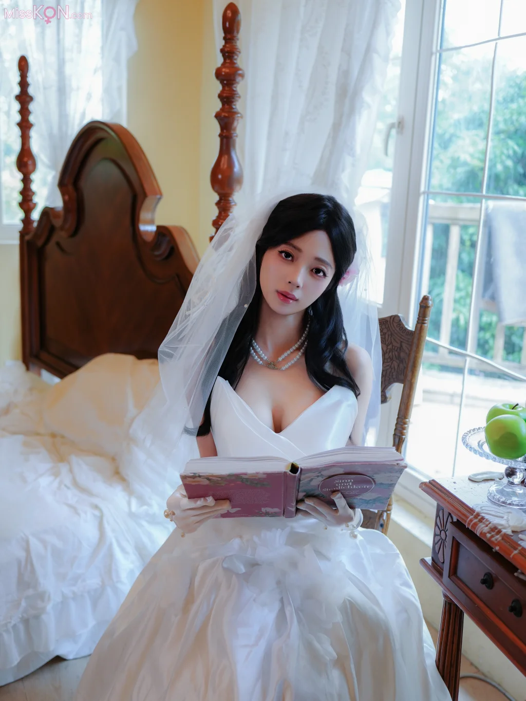 [XR Uncensored] 朱朱molly: R18 秀人网模特 新人首秀 洁白婚纱 (82 photos) – Page 4