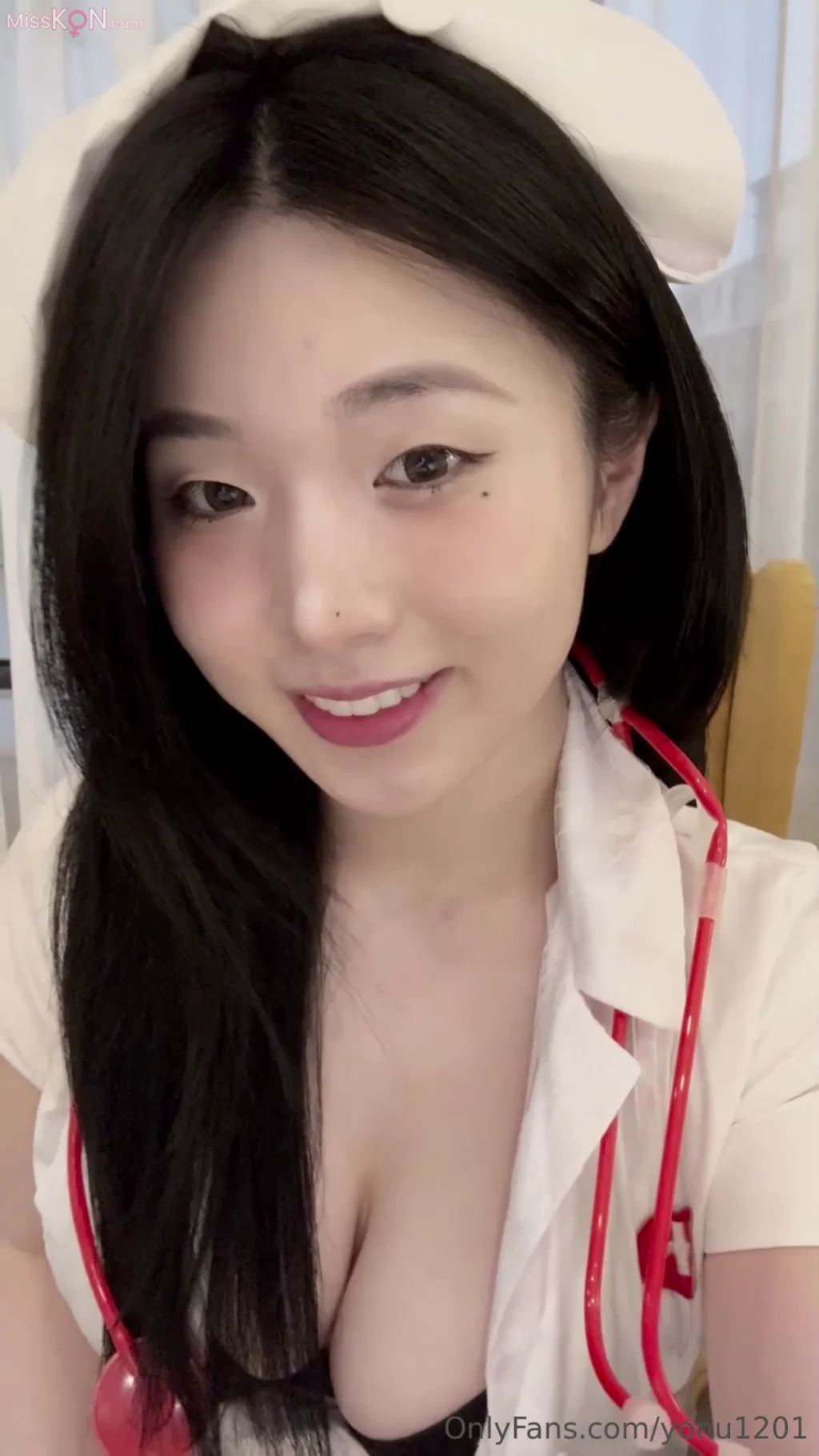 Yeon Woo (연우): 딜도+간호사 6V [온팬] (18 photos + 6 videos) – Page 2