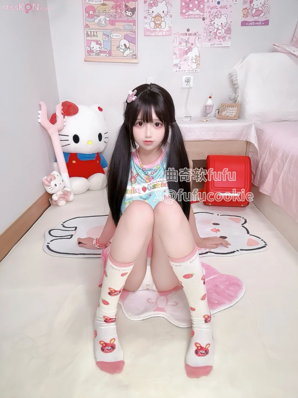 曲奇软fufu: 乖乖女儿服 (52 photos + 5 videos)