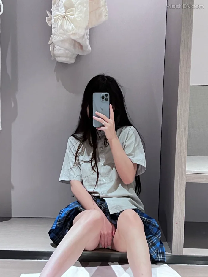 棉棉子: 长腿福利姬合集 私人订制 (314 photos + 31 videos)