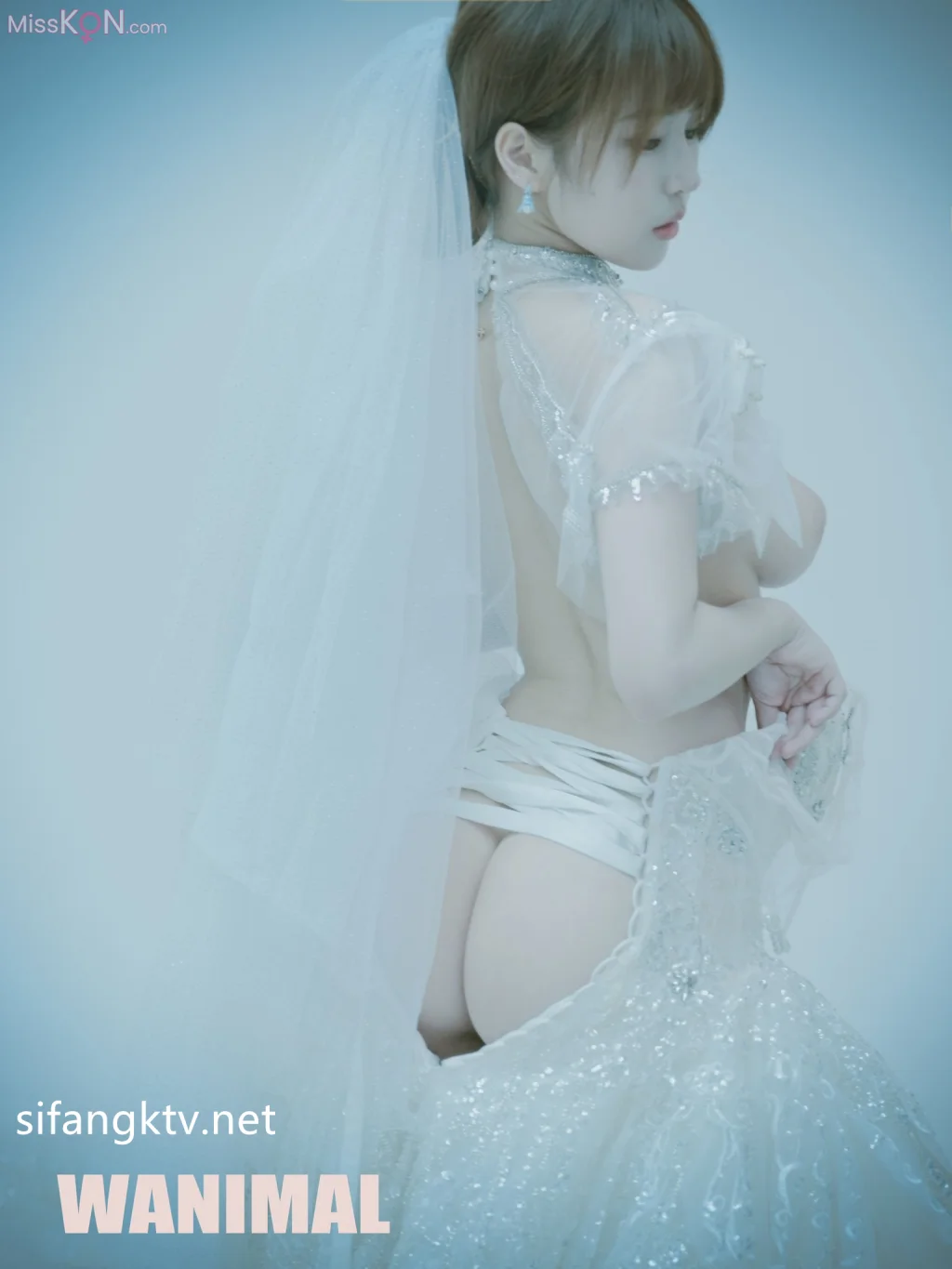 三上鱼亚: 极品美胸女神私拍 (44 photos + 1 video)