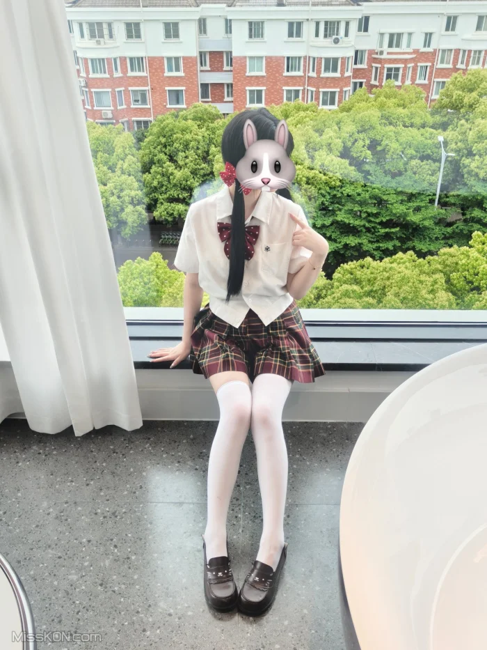 xujiu2003(情侣日记原创): 588门槛 双马尾萝莉金主啪啪 (30 photos + 2 videos)