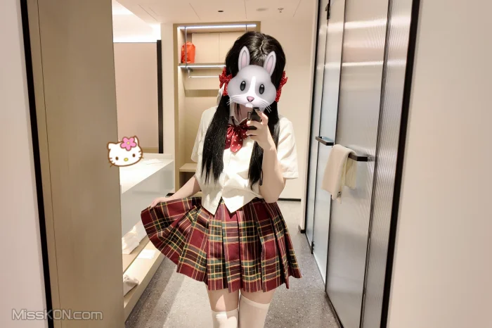 xujiu2003(情侣日记原创): 588门槛 双马尾萝莉金主啪啪 (30 photos + 2 videos)