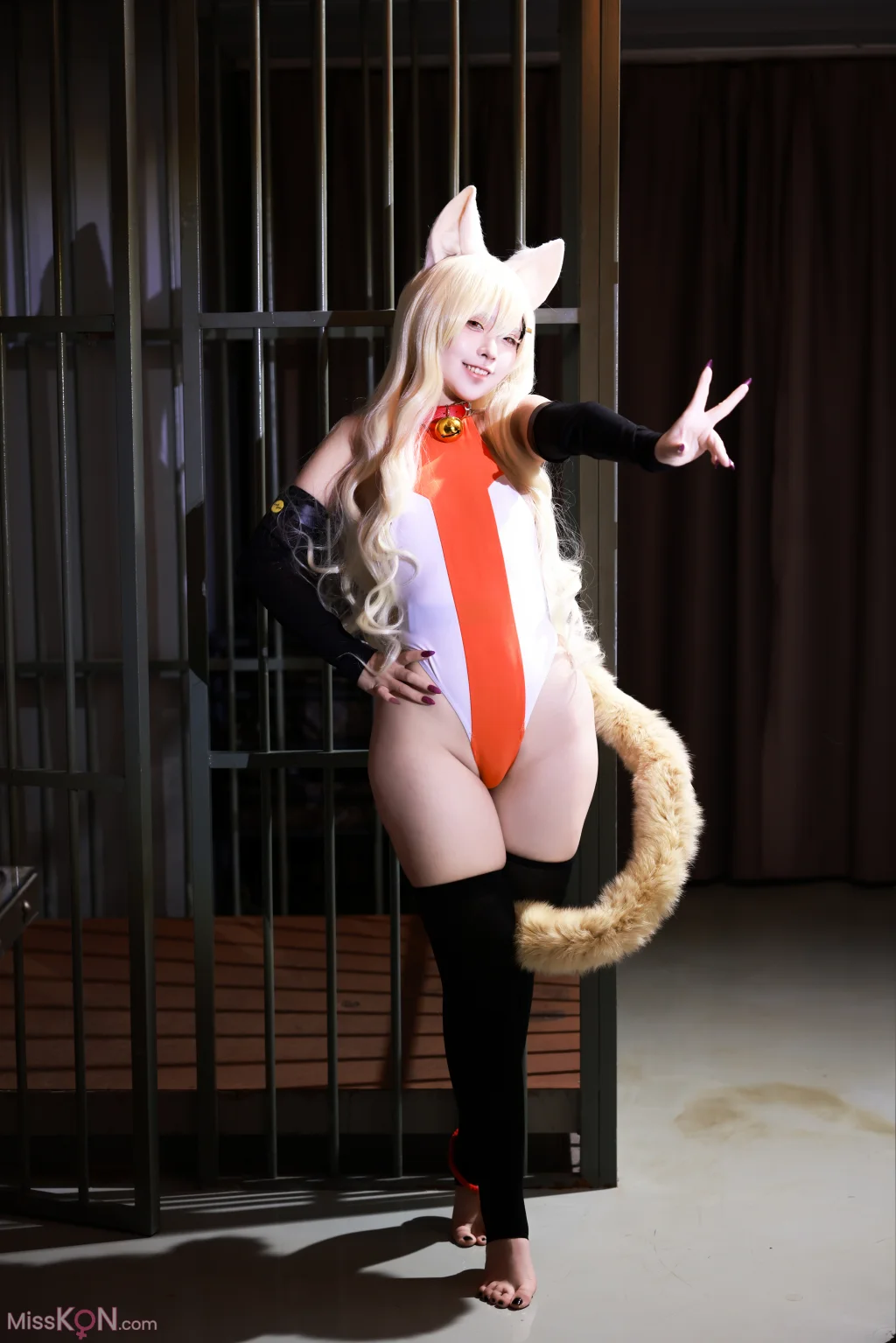 Coser@G44不会受伤: 异能者少女爱丽丝 (23 photos)
